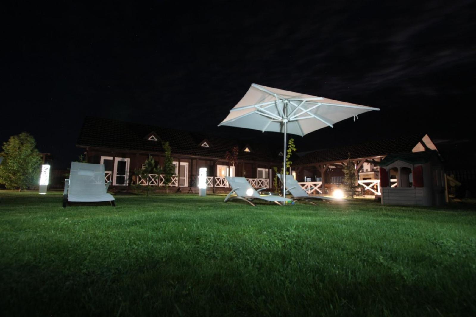 Ostrivky Hotel Svityaz' ภายนอก รูปภาพ