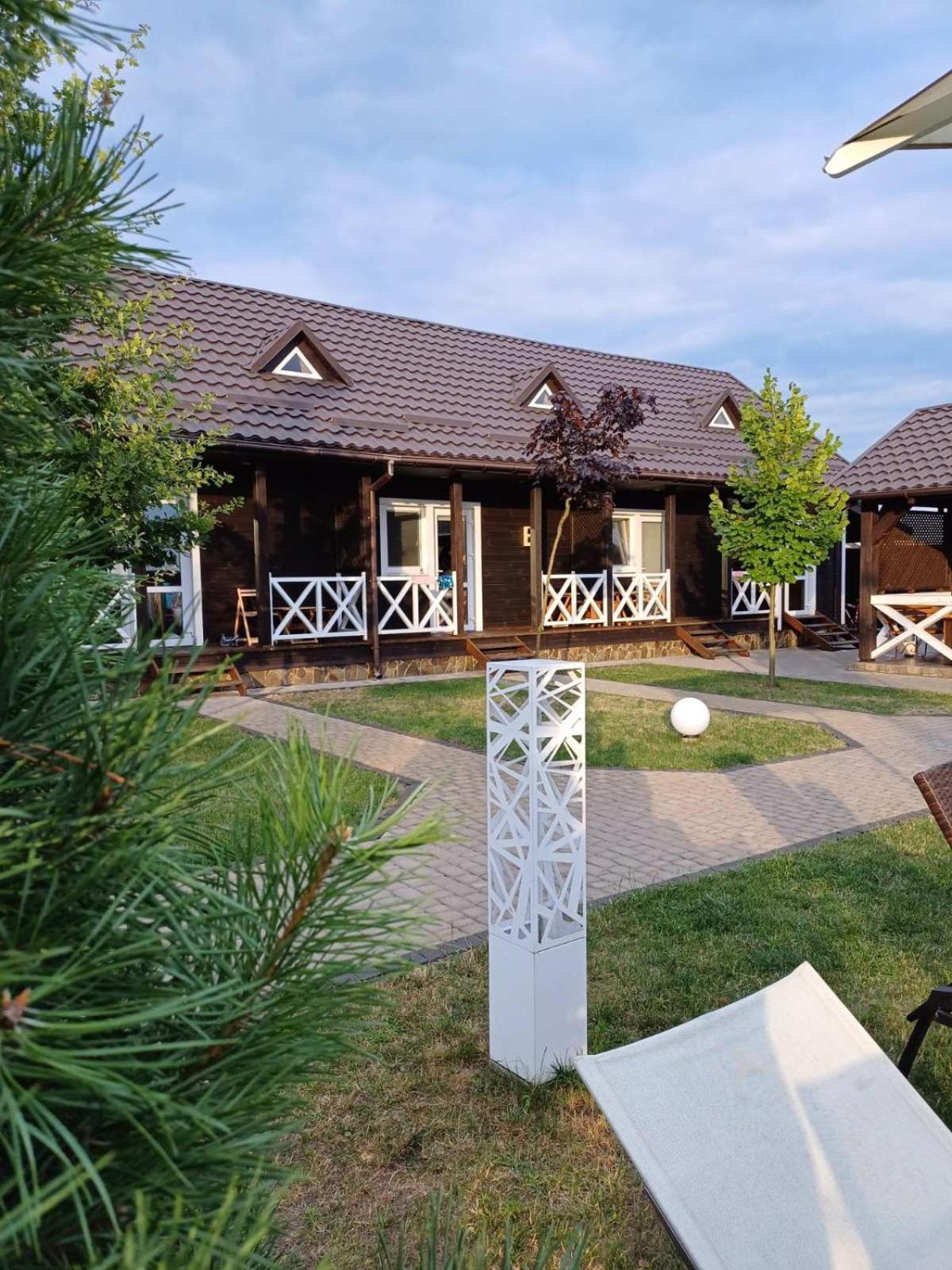 Ostrivky Hotel Svityaz' ภายนอก รูปภาพ