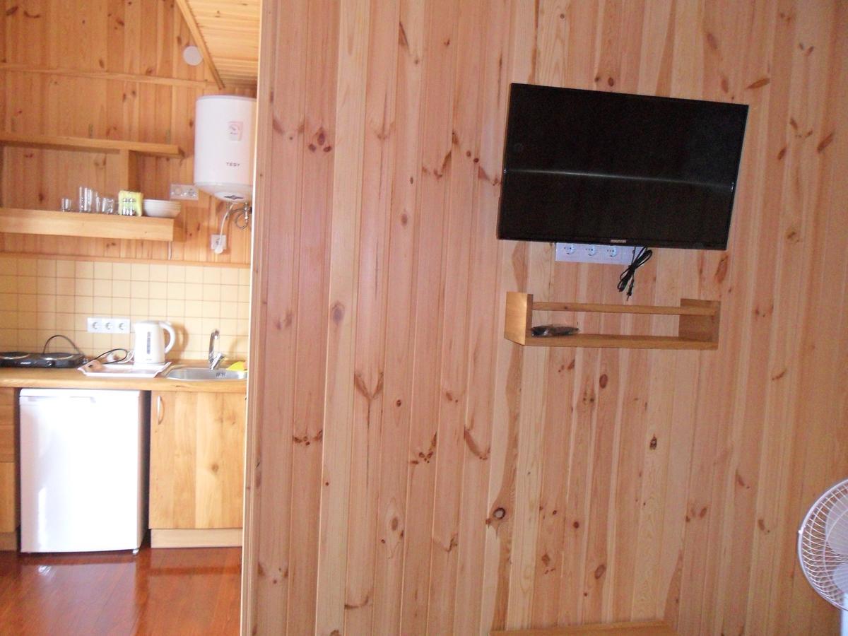 Ostrivky Hotel Svityaz' ภายนอก รูปภาพ